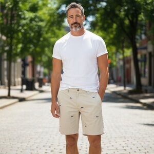 Vineyard Vines Men's Beige Shorts with Whale Embroidery